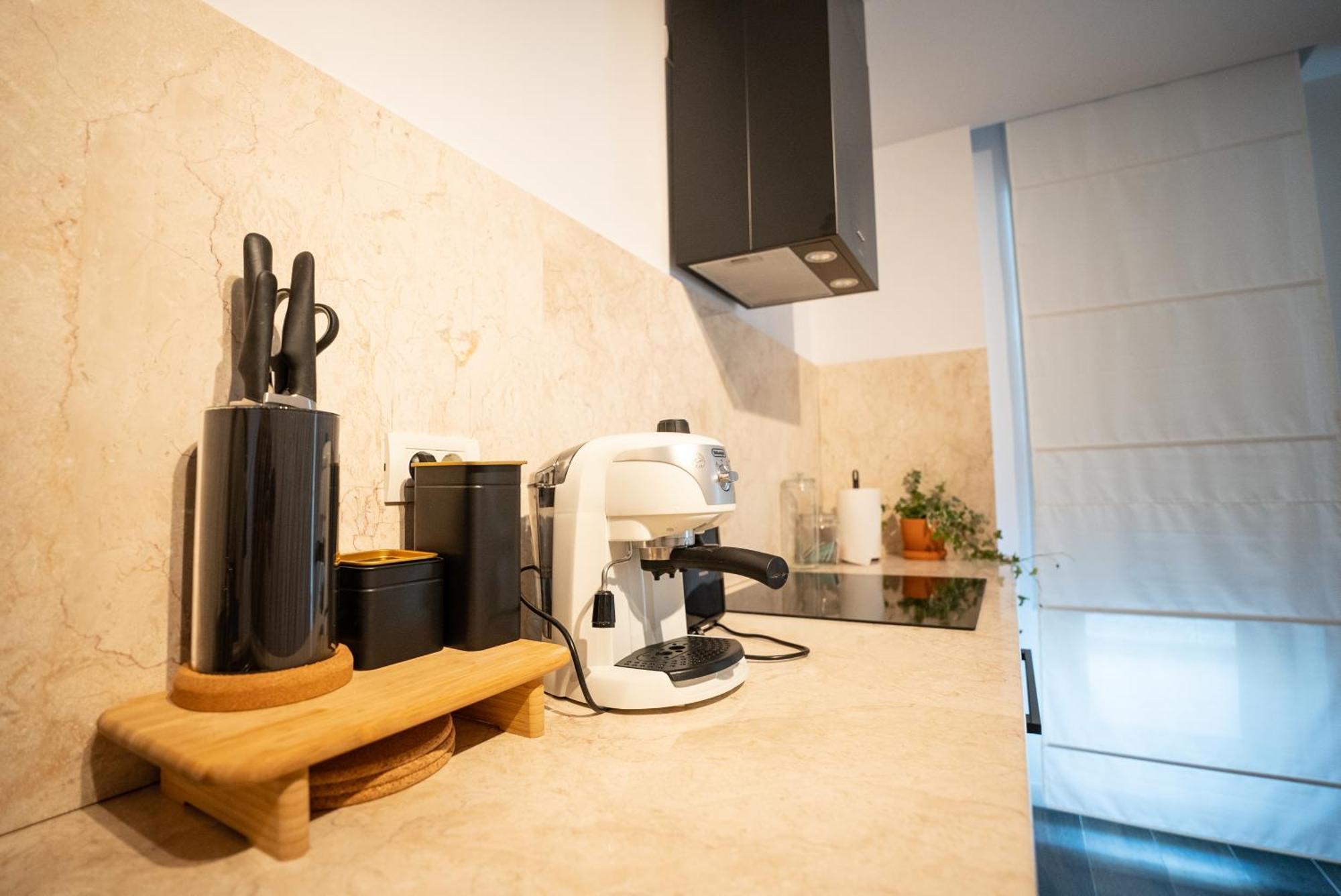 The Level Sanctuary: Free Parking & Netflix Apartament *