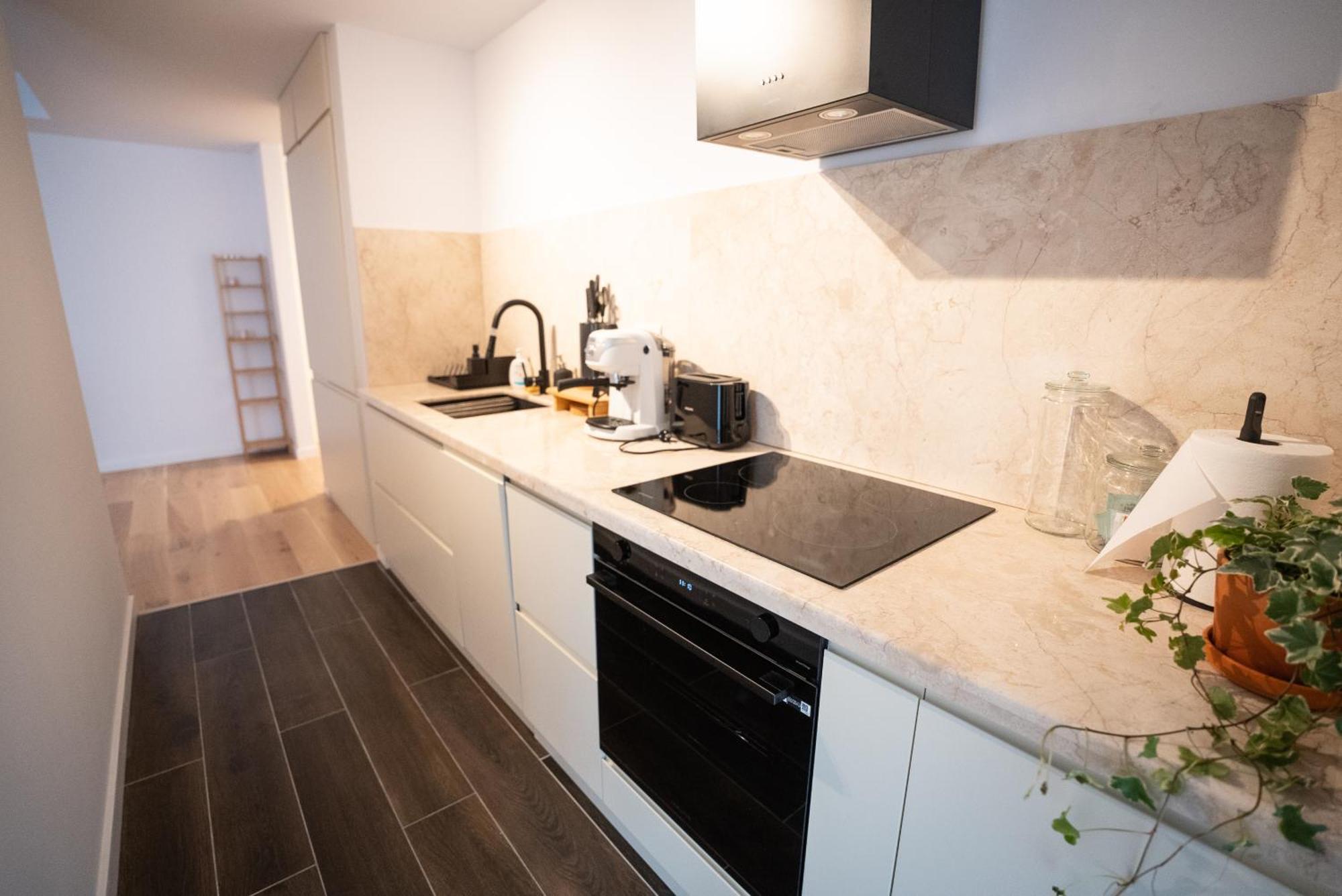 The Level Sanctuary: Free Parking & Netflix Bucarest