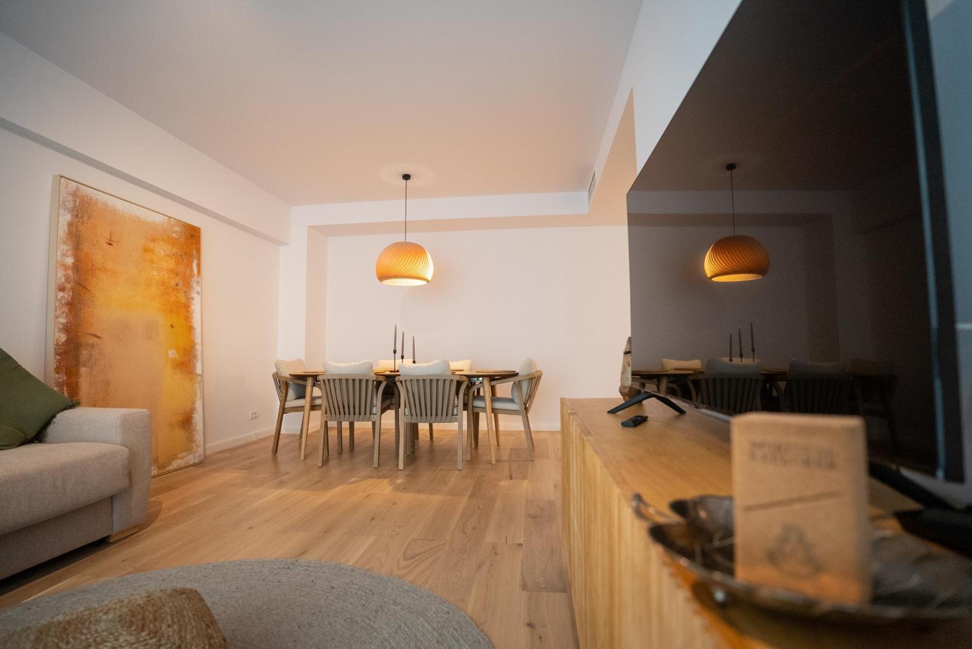 The Level Sanctuary: Free Parking & Netflix Bucarest