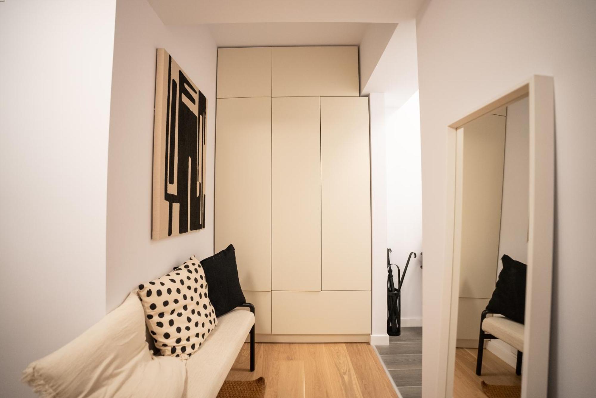 The Level Sanctuary: Free Parking & Netflix Appartamento Bucarest